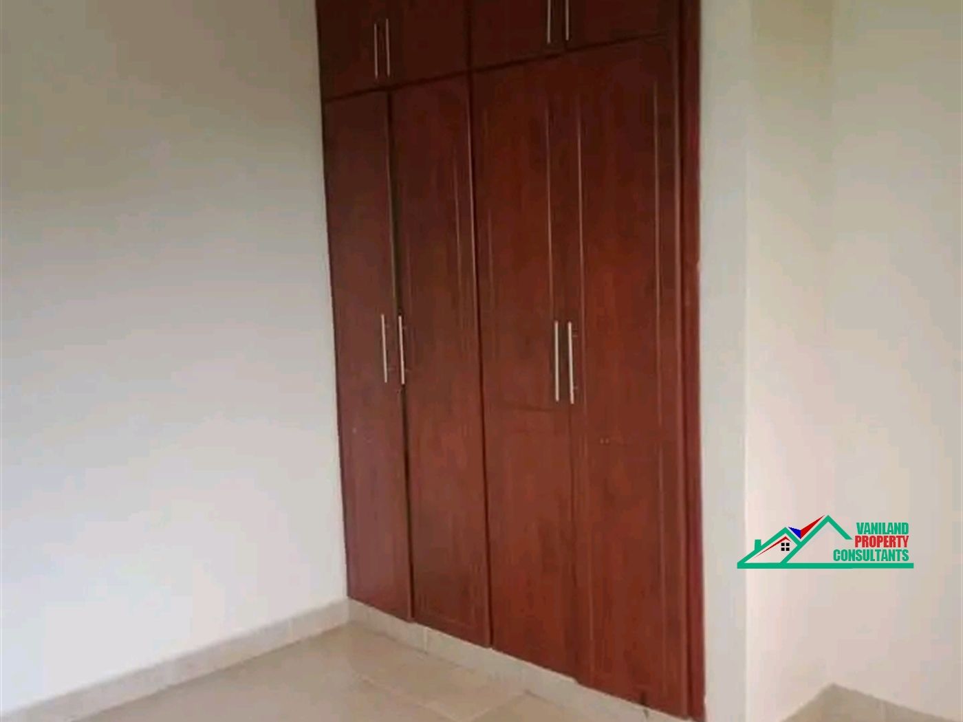 Semi Detached for rent in Mutungo Kampala