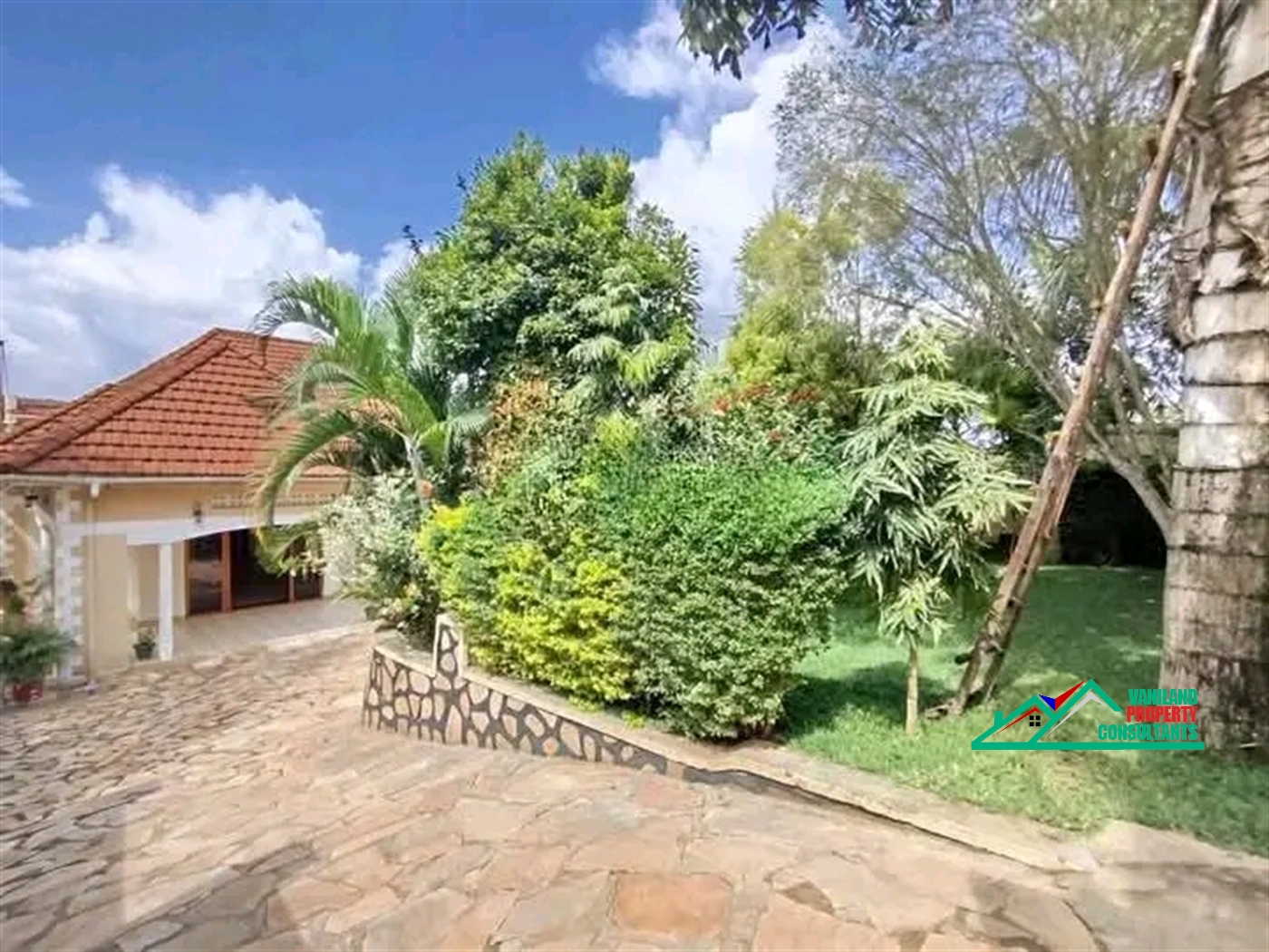 Bungalow for rent in Kira Wakiso