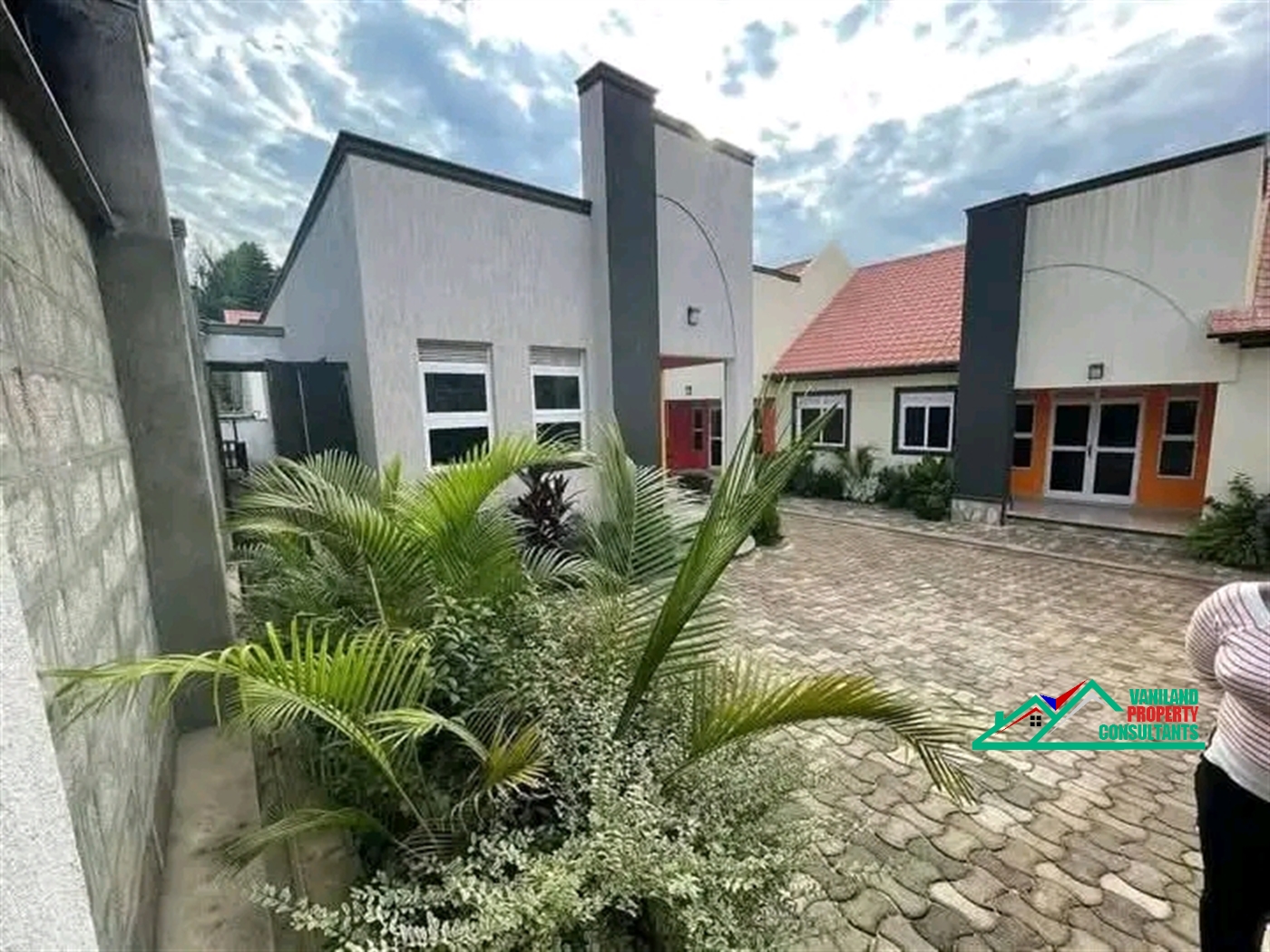 Semi Detached for rent in Mutungo Kampala