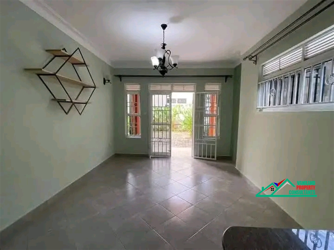 Semi Detached for rent in Mutungo Kampala