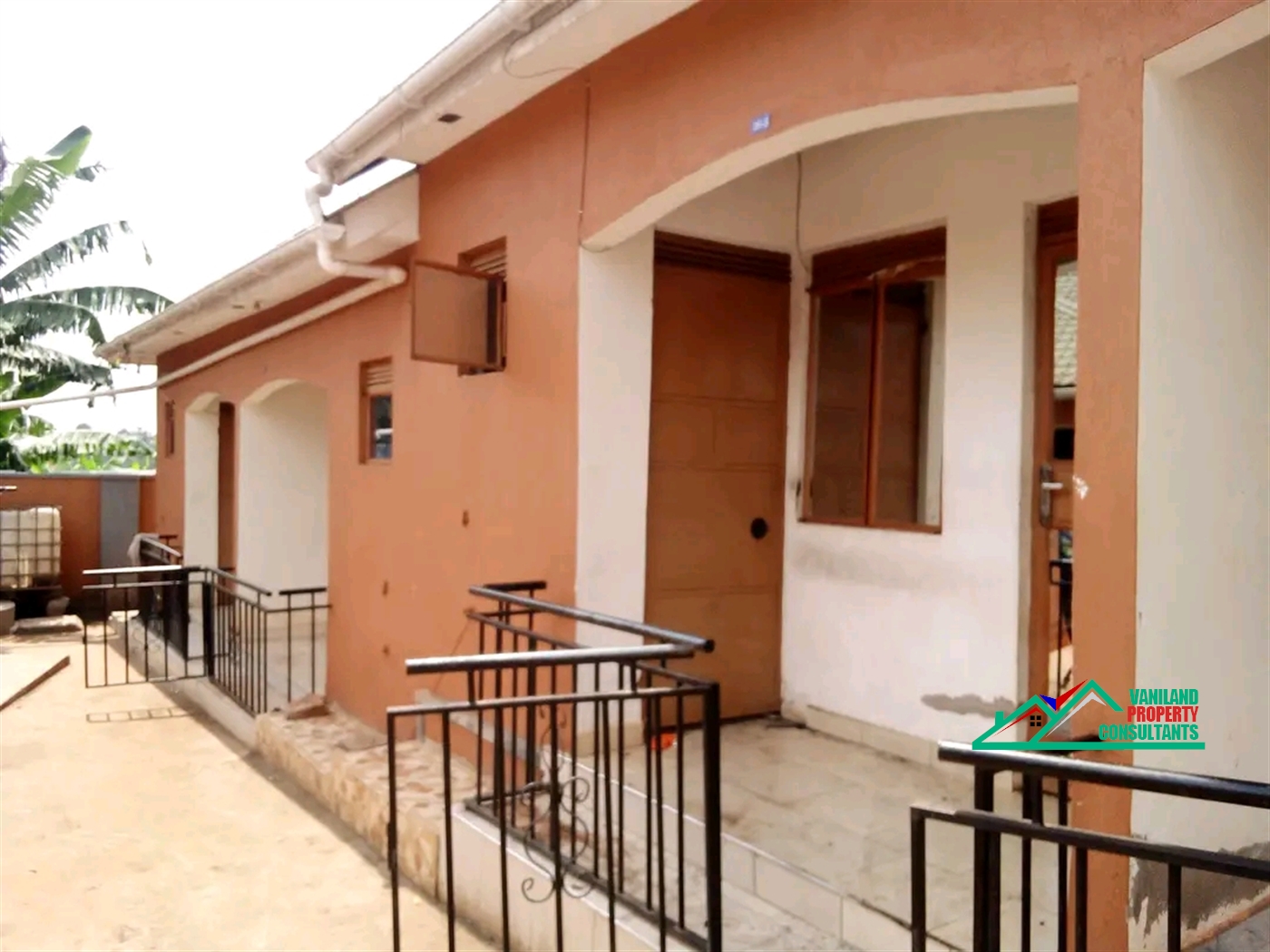 Semi Detached for rent in Mutungo Kampala