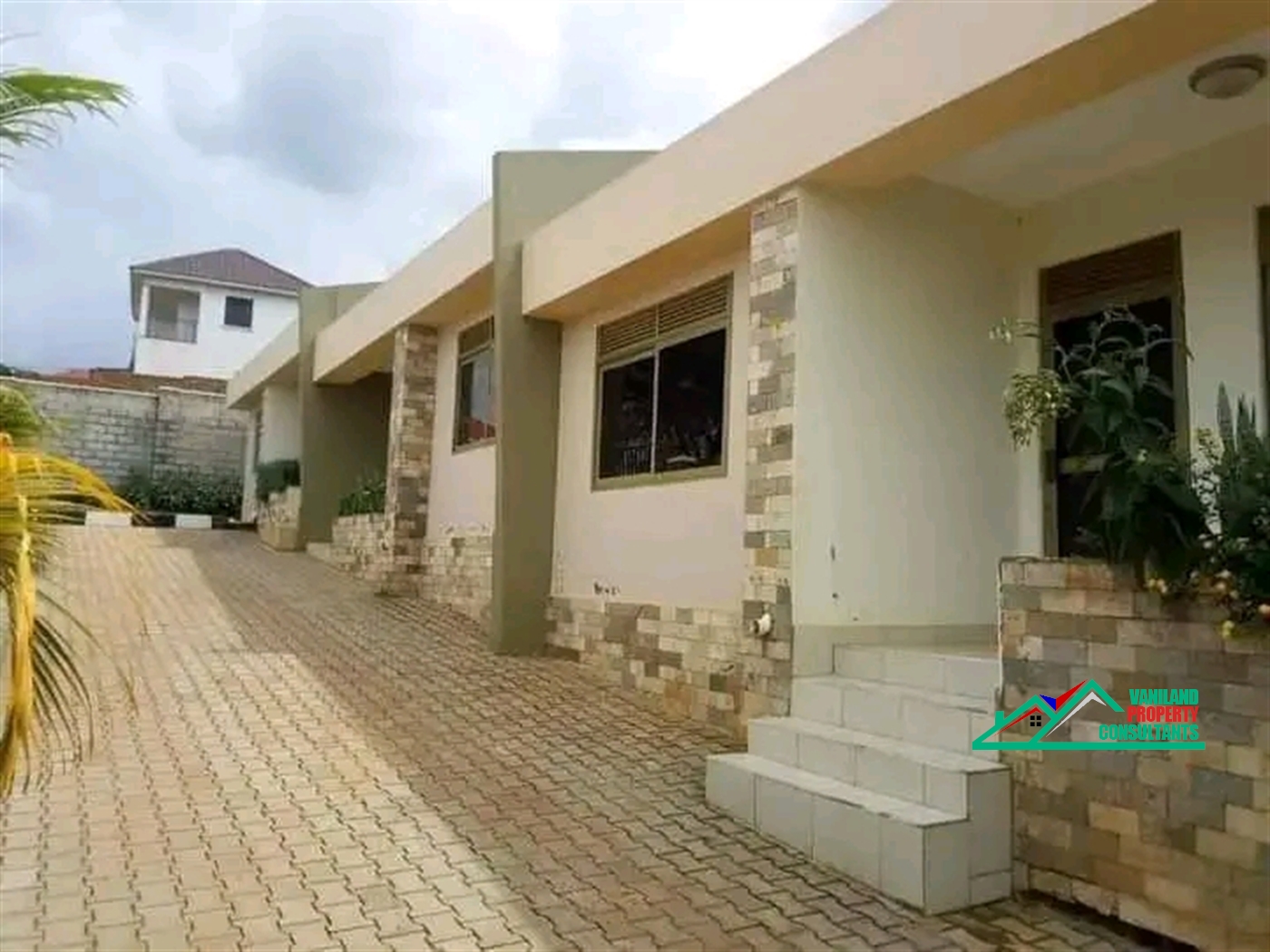 Semi Detached for rent in Mutungo Kampala