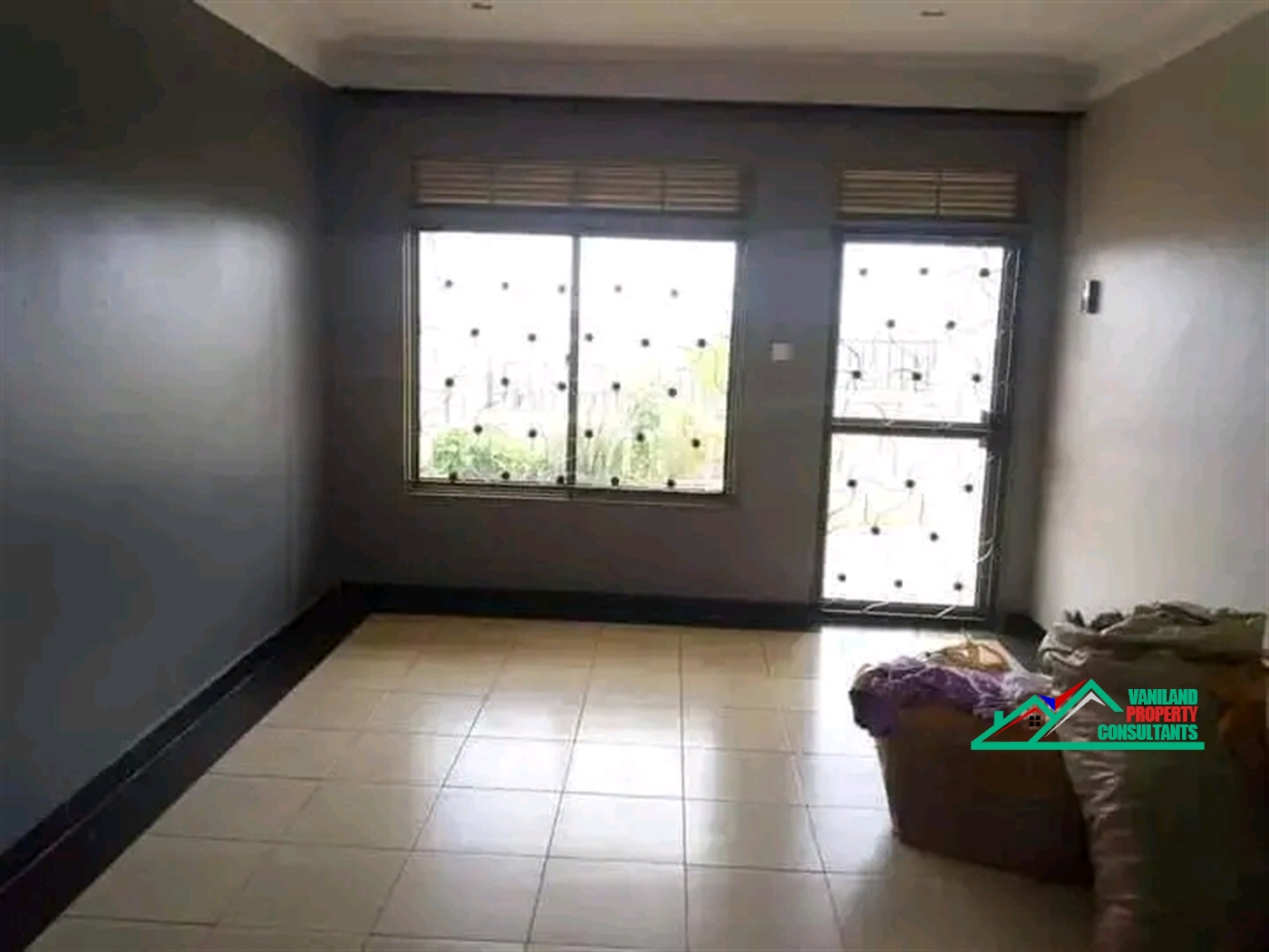 Semi Detached for rent in Mutungo Kampala