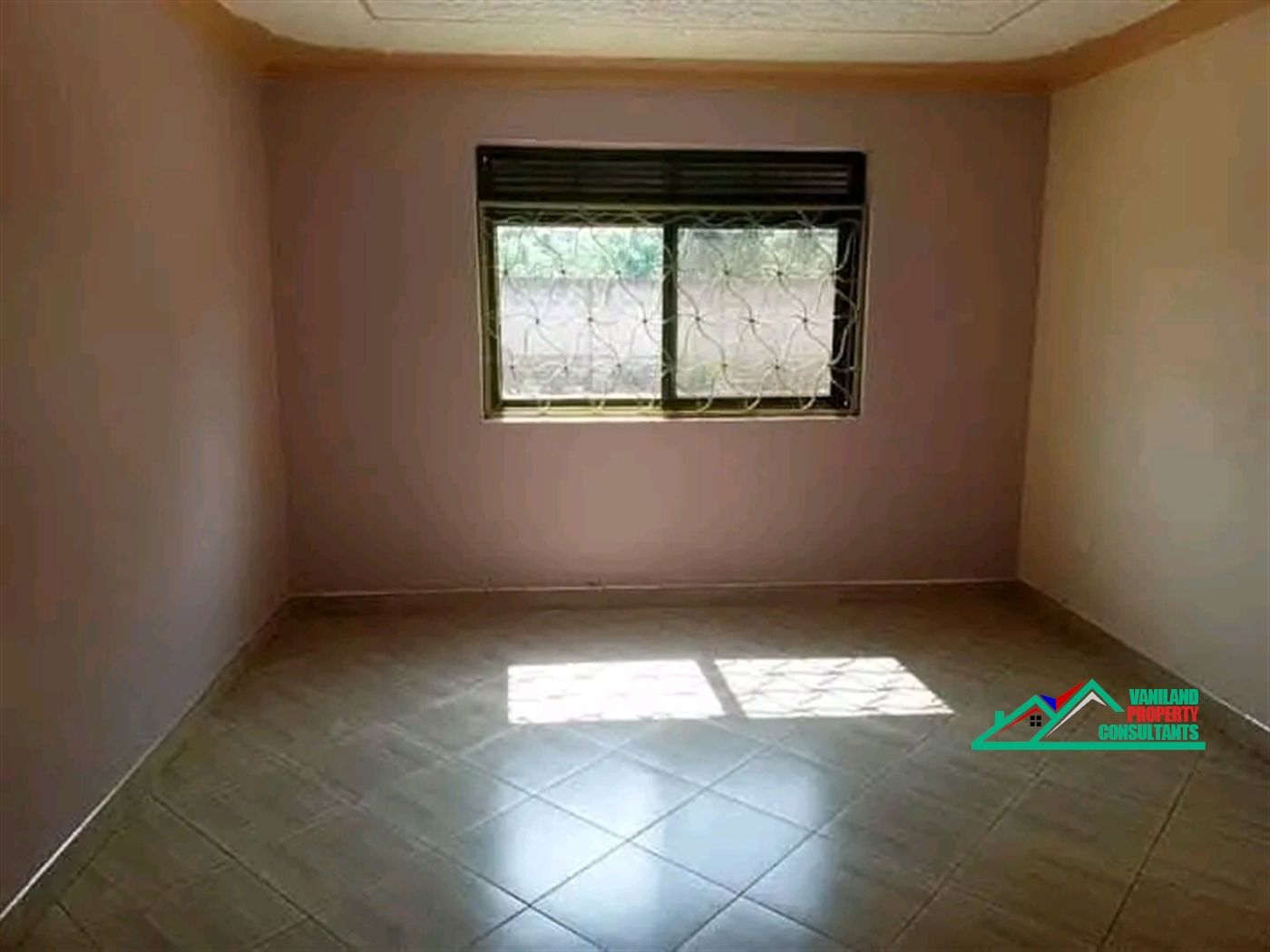 Semi Detached for rent in Mutungo Kampala