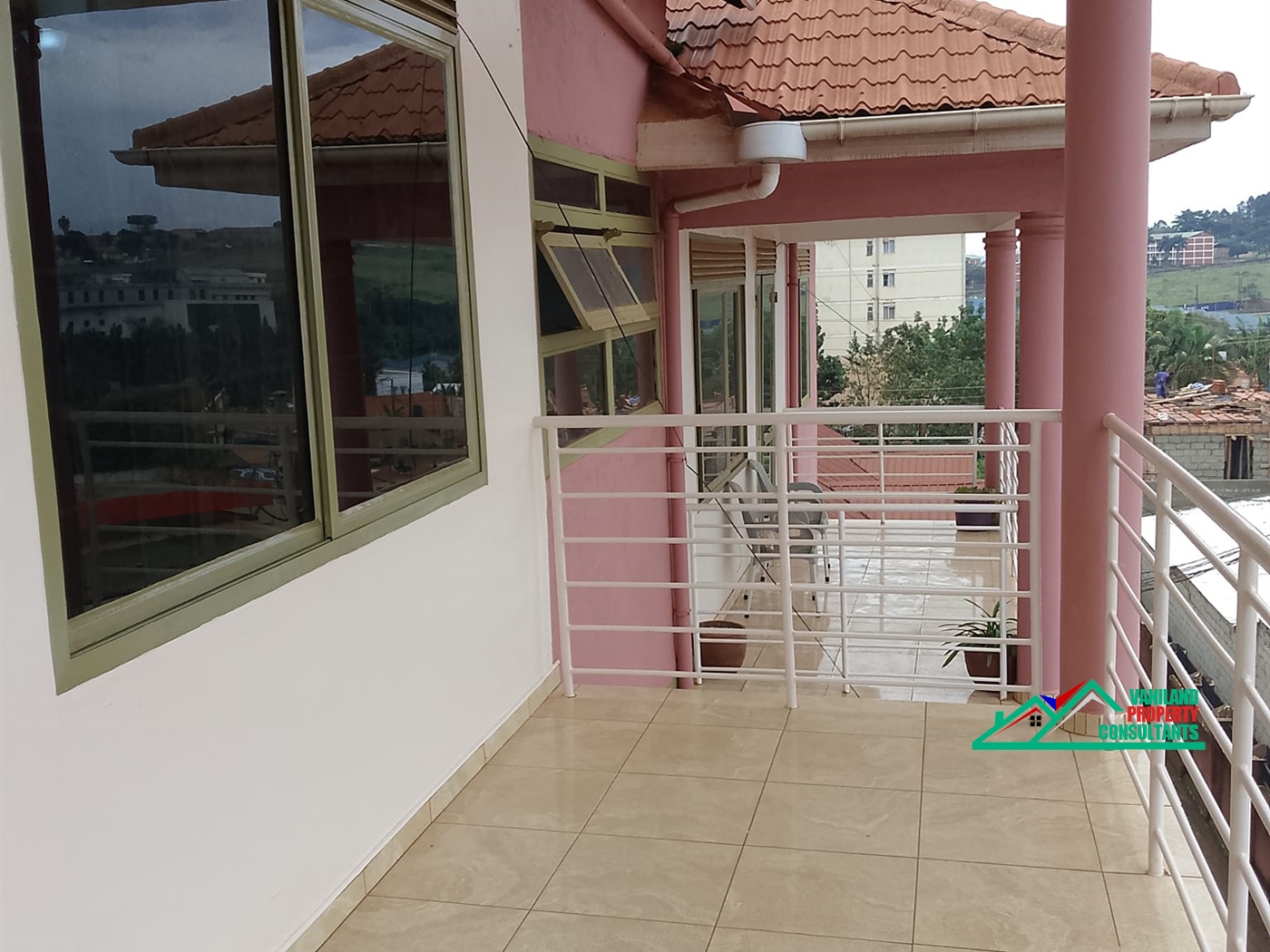 Bungalow for rent in Mutungo Kampala