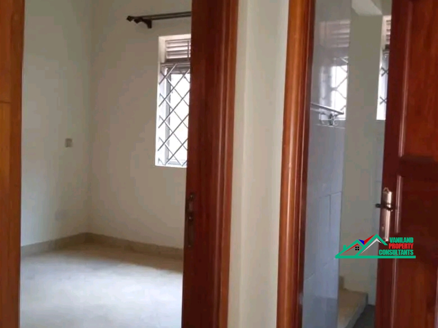 Semi Detached for rent in Mutungo Kampala