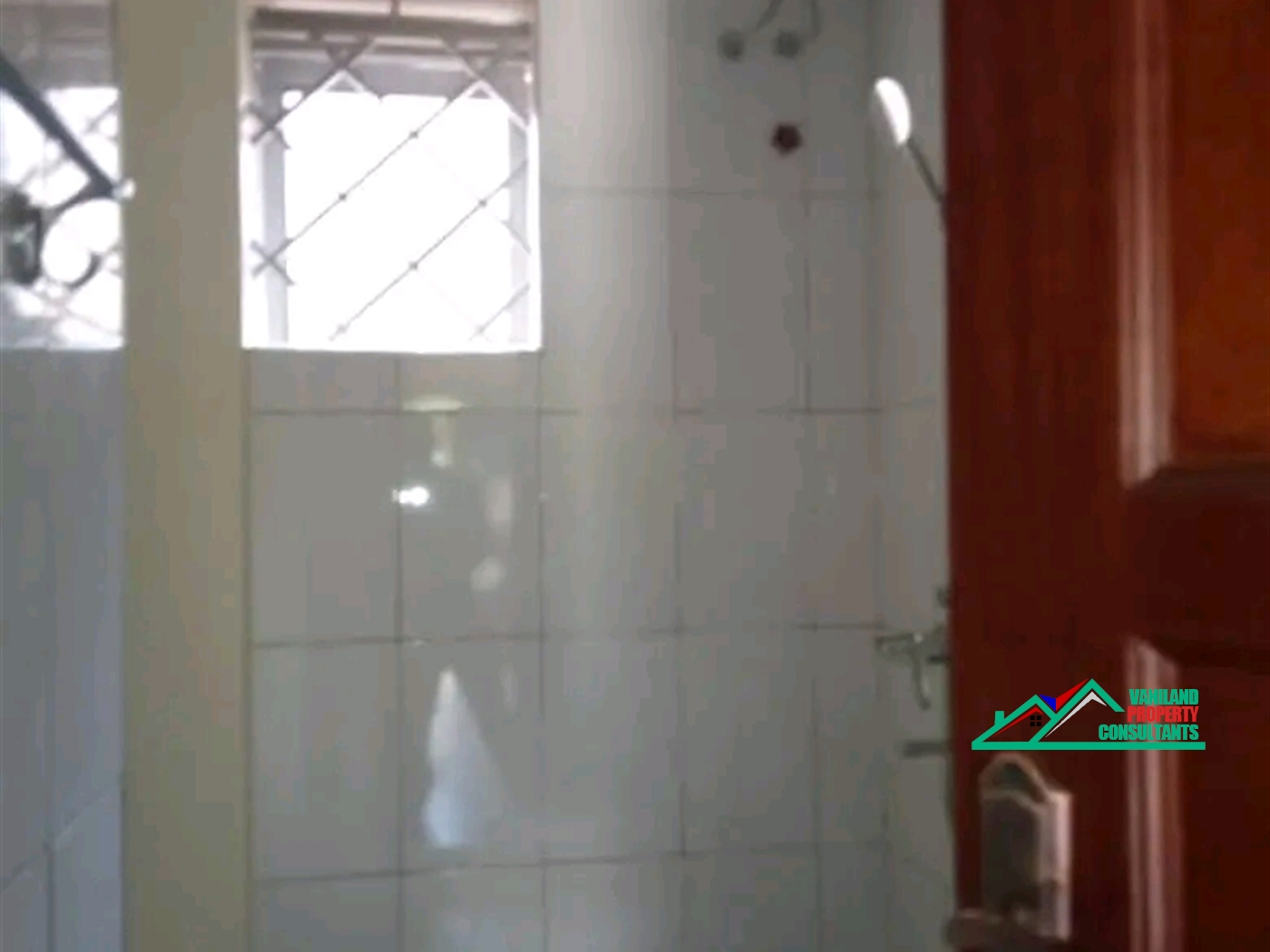 Semi Detached for rent in Mutungo Kampala