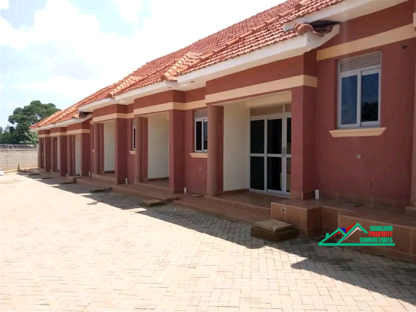 Semi Detached for rent in Mutungo Kampala