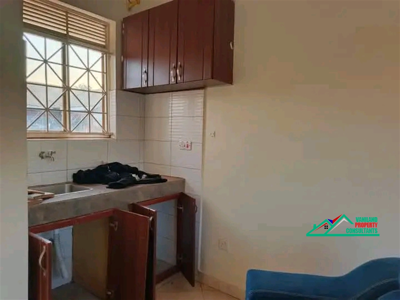 Semi Detached for rent in Mutungo Kampala