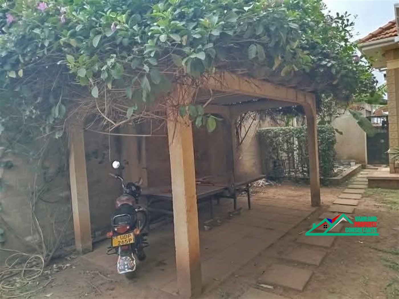 Bungalow for rent in Kyaliwajjala Wakiso