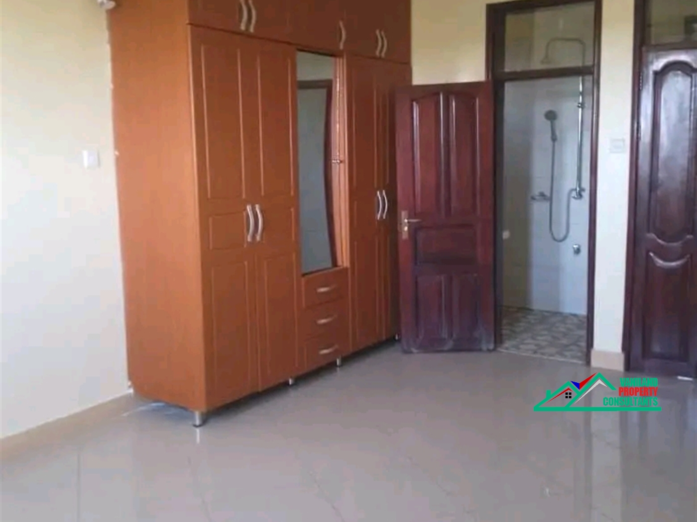 Semi Detached for rent in Mutungo Kampala