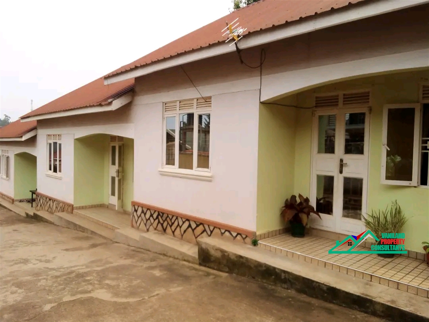 Semi Detached for rent in Mutungo Kampala