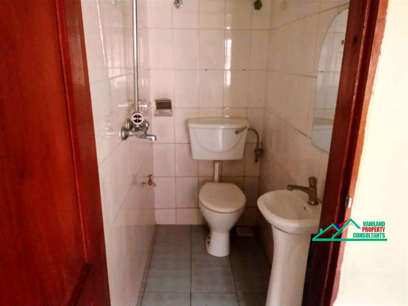 Semi Detached for rent in Mutungo Kampala