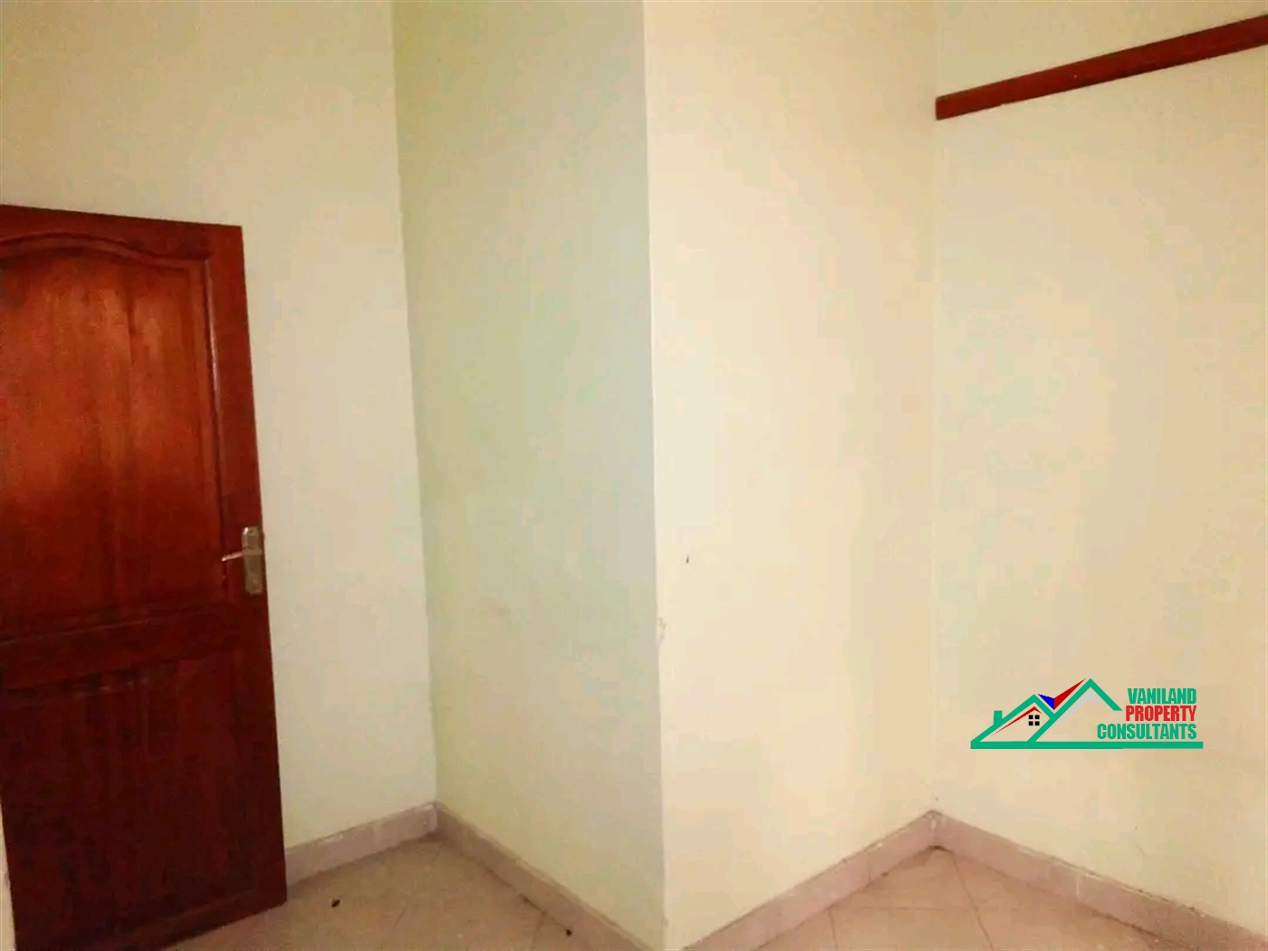 Semi Detached for rent in Mutungo Kampala