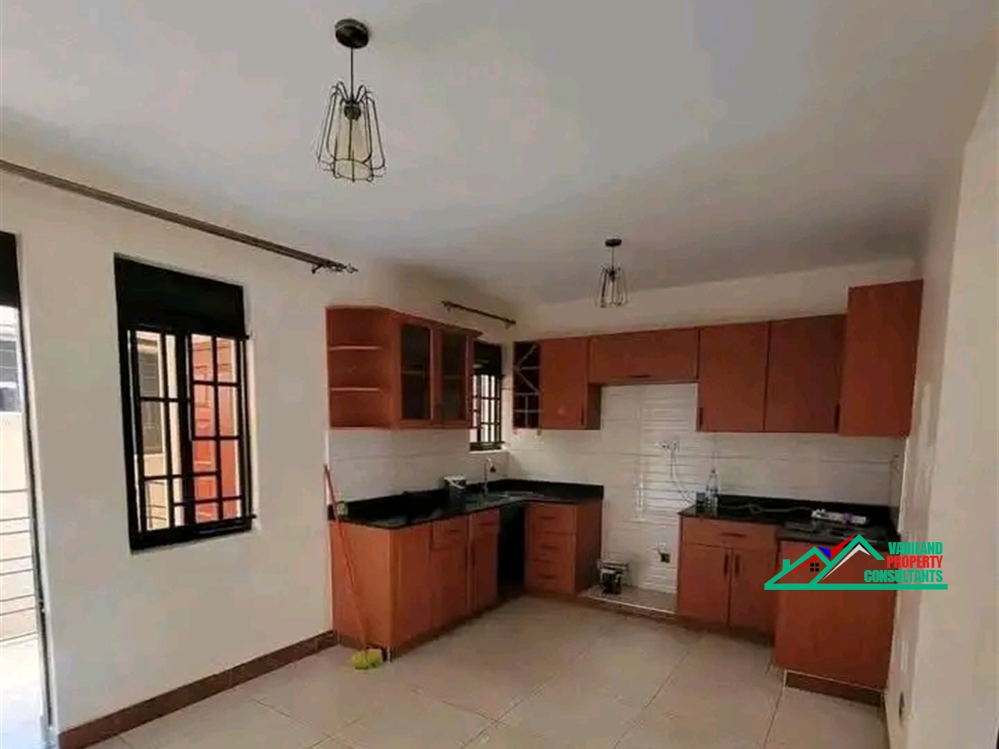 Semi Detached for rent in Mutungo Kampala