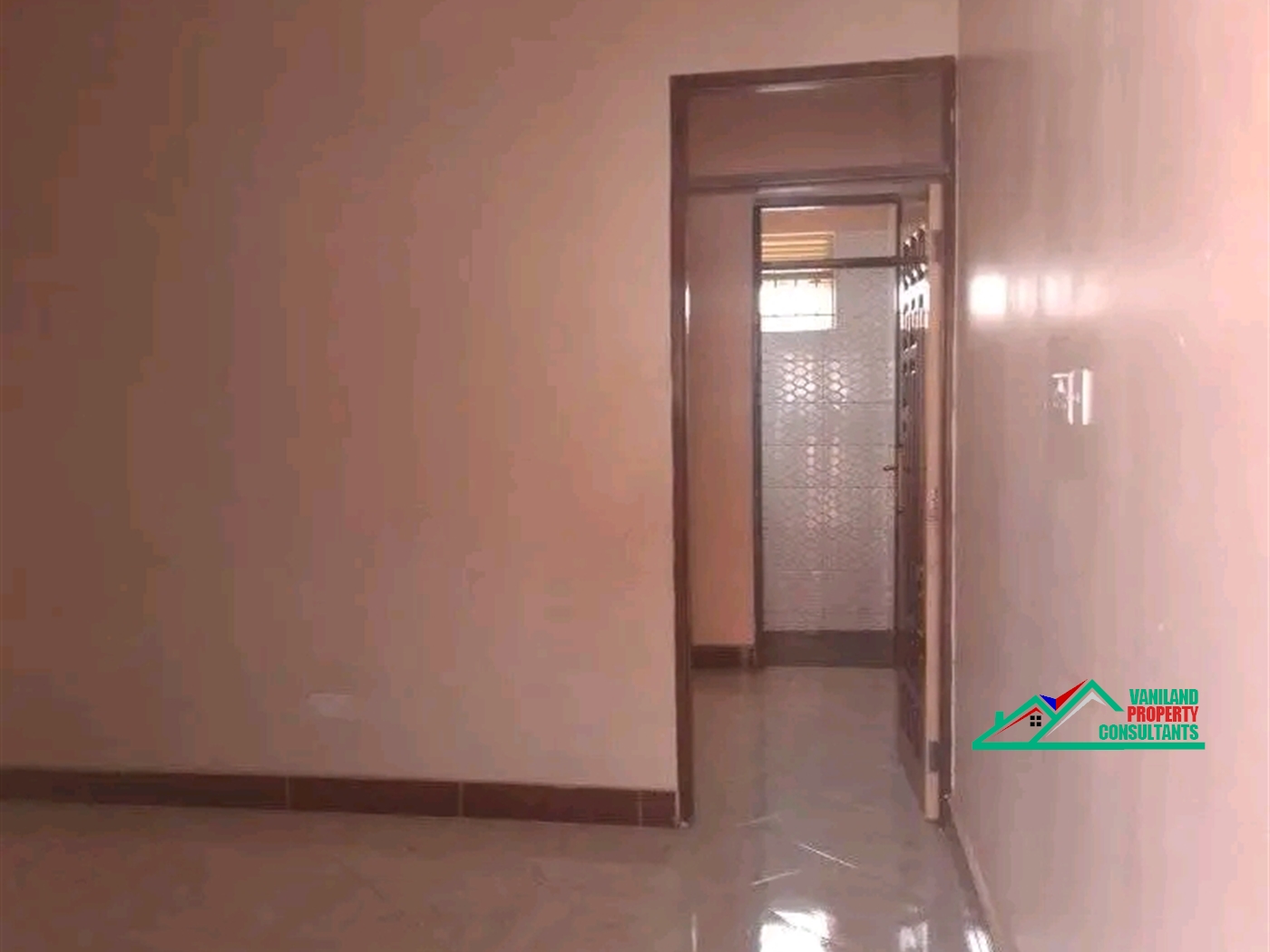 Semi Detached for rent in Mutungo Kampala