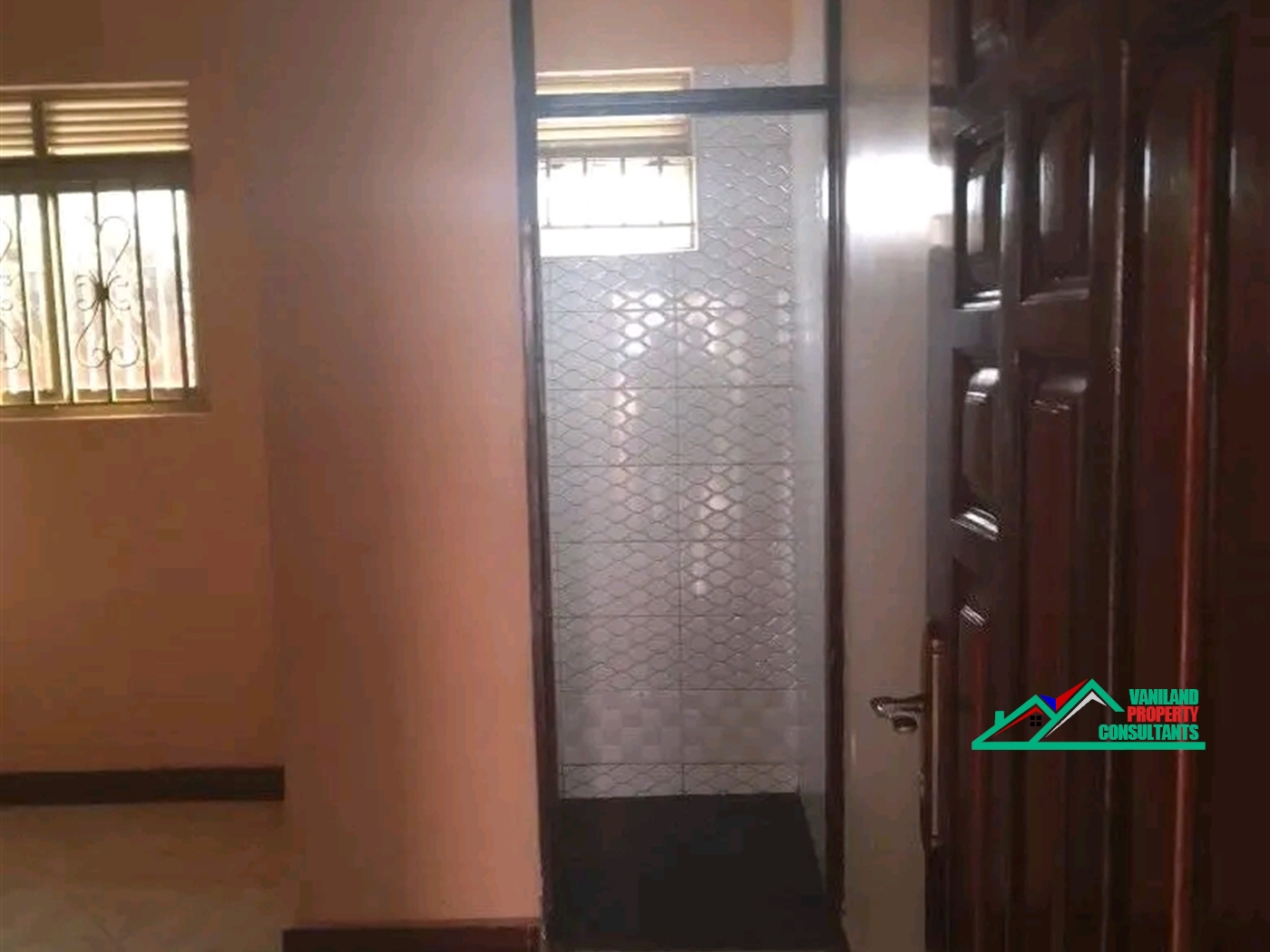 Semi Detached for rent in Mutungo Kampala