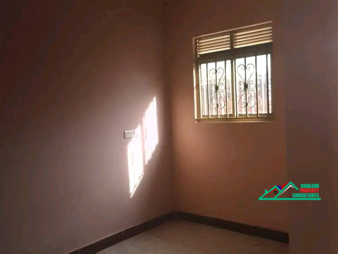 Semi Detached for rent in Mutungo Kampala