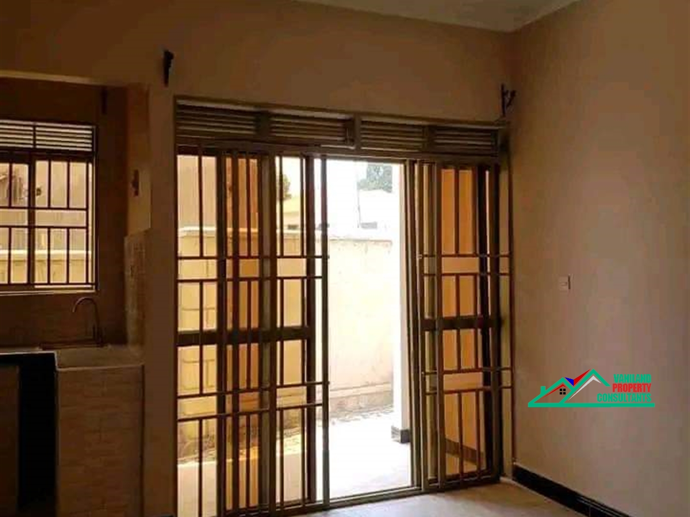 Semi Detached for rent in Mutungo Kampala