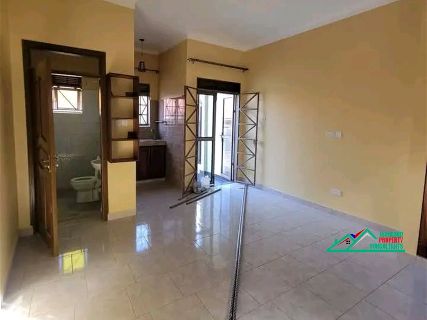 Semi Detached for rent in Mutungo Kampala