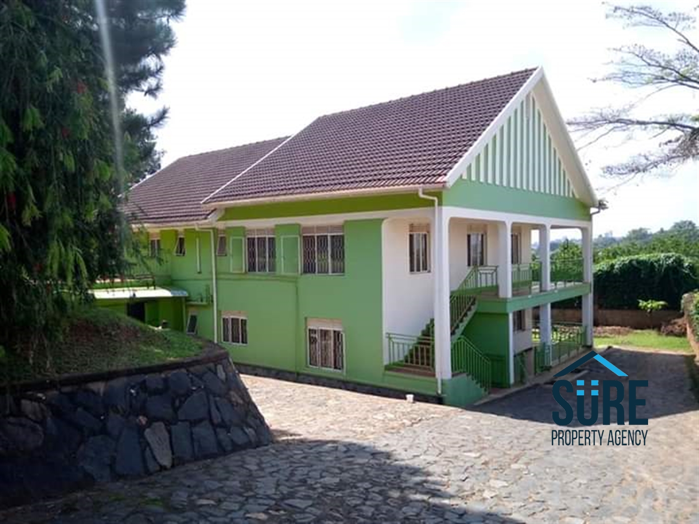 Mansion for rent in Luzira Kampala