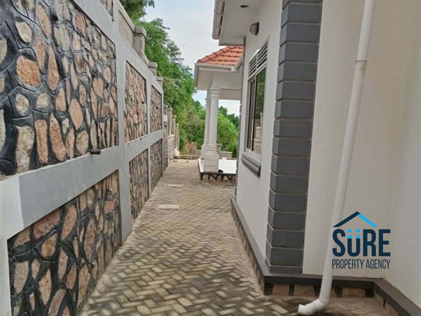 Bungalow for sale in Bwebajja Wakiso