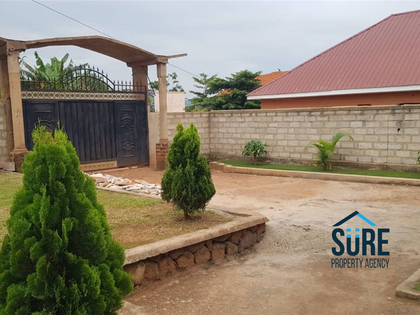 Bungalow for sale in Kitende Wakiso