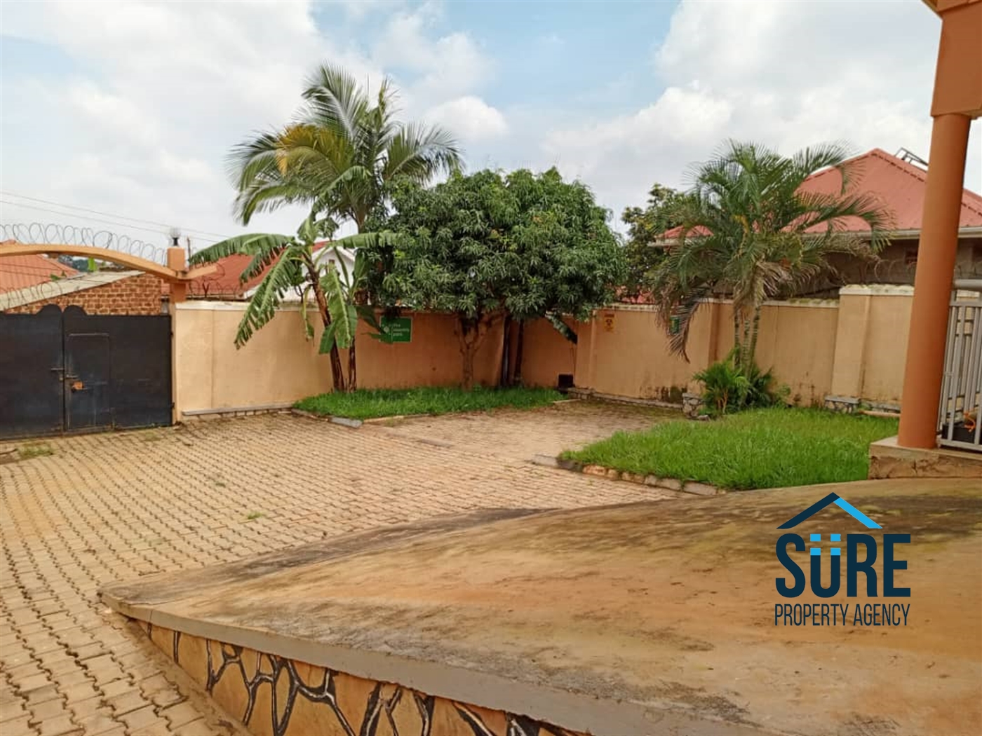 Bungalow for sale in Nansana Wakiso