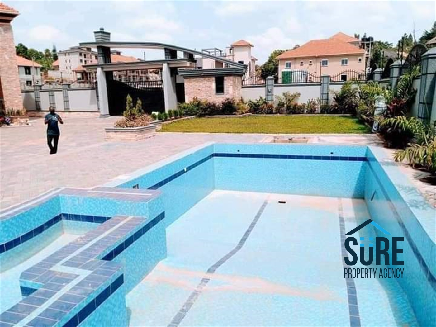 Mansion for sale in Kyanja Wakiso