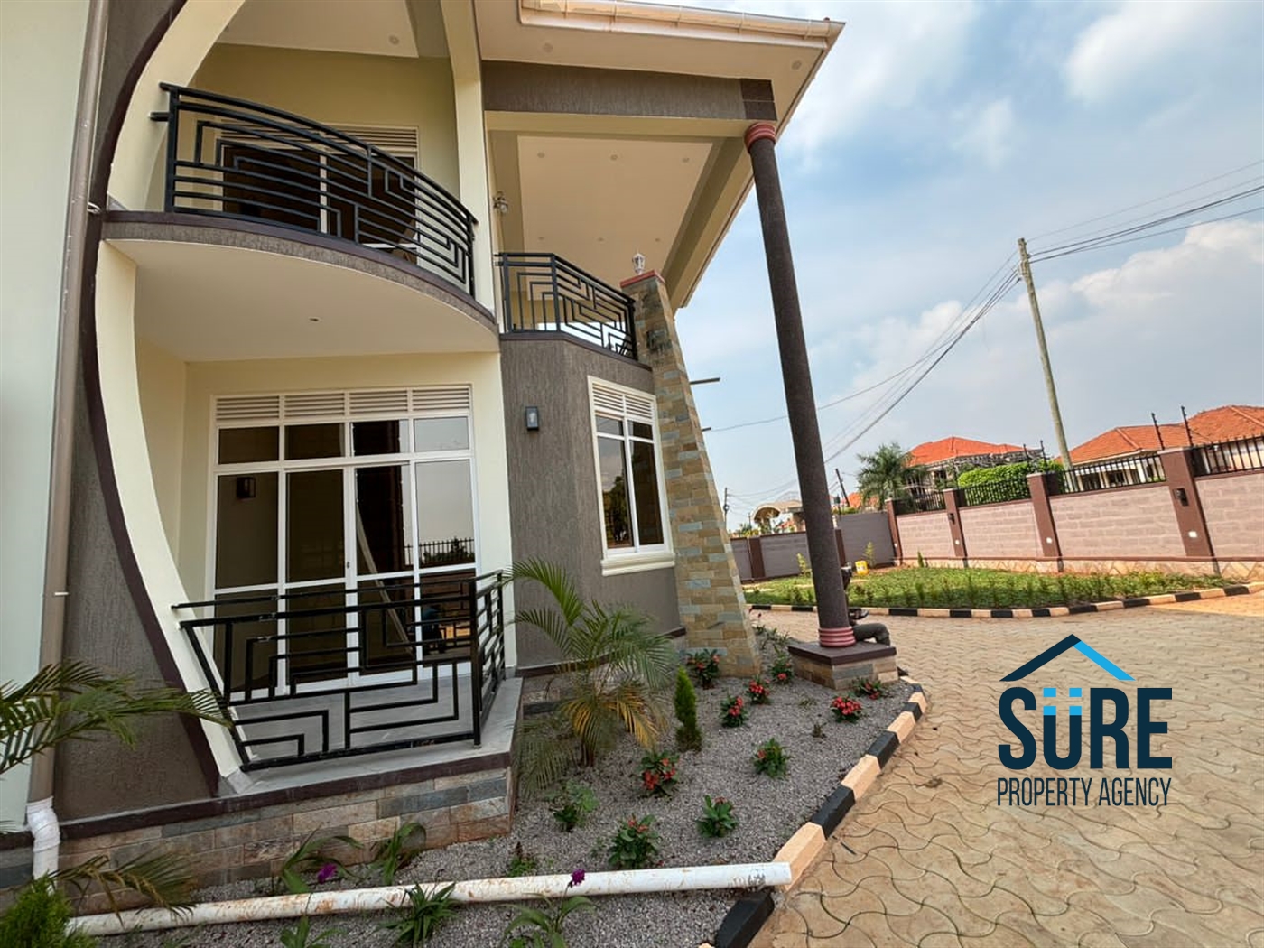 Mansion for sale in Bwebajja Wakiso