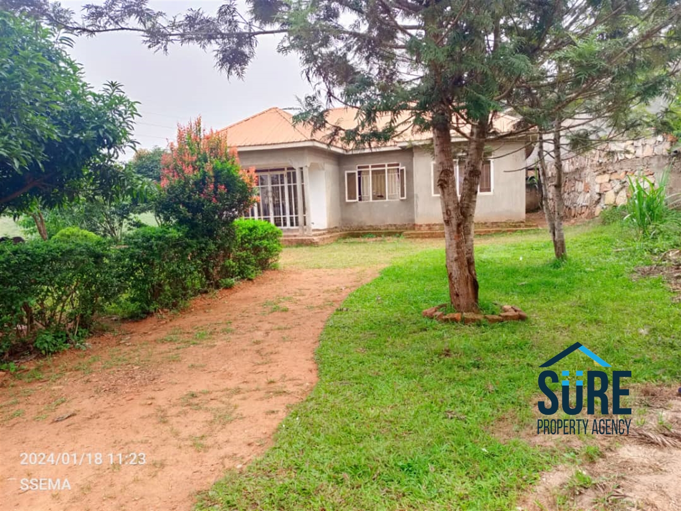 Bungalow for sale in Bujuuko Wakiso