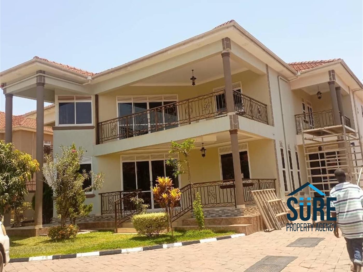 Duplex for sale in Munyonyo Kampala