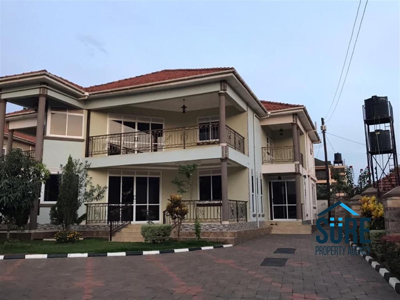 Duplex for sale in Munyonyo Kampala