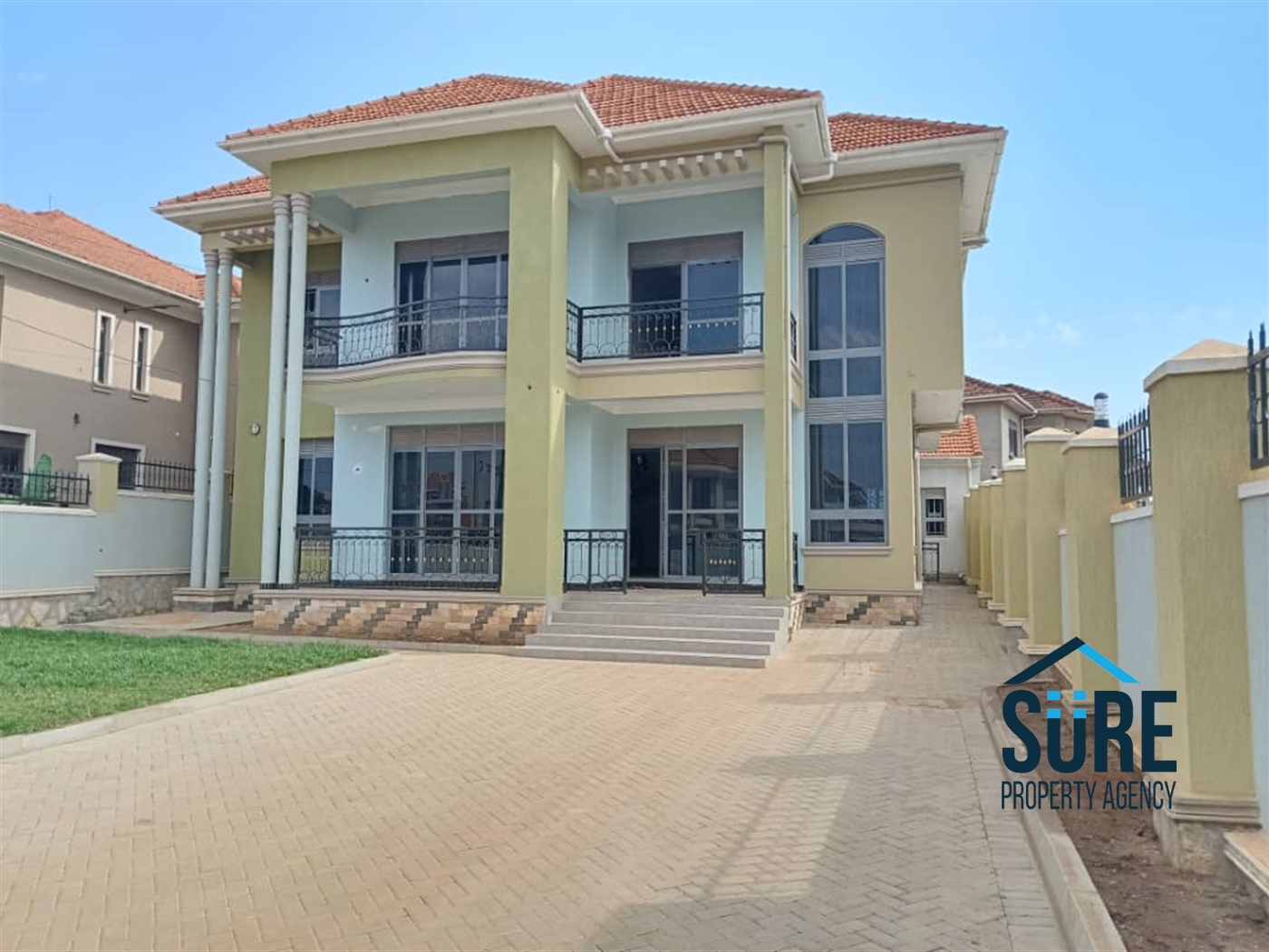 Duplex for sale in Kira Wakiso