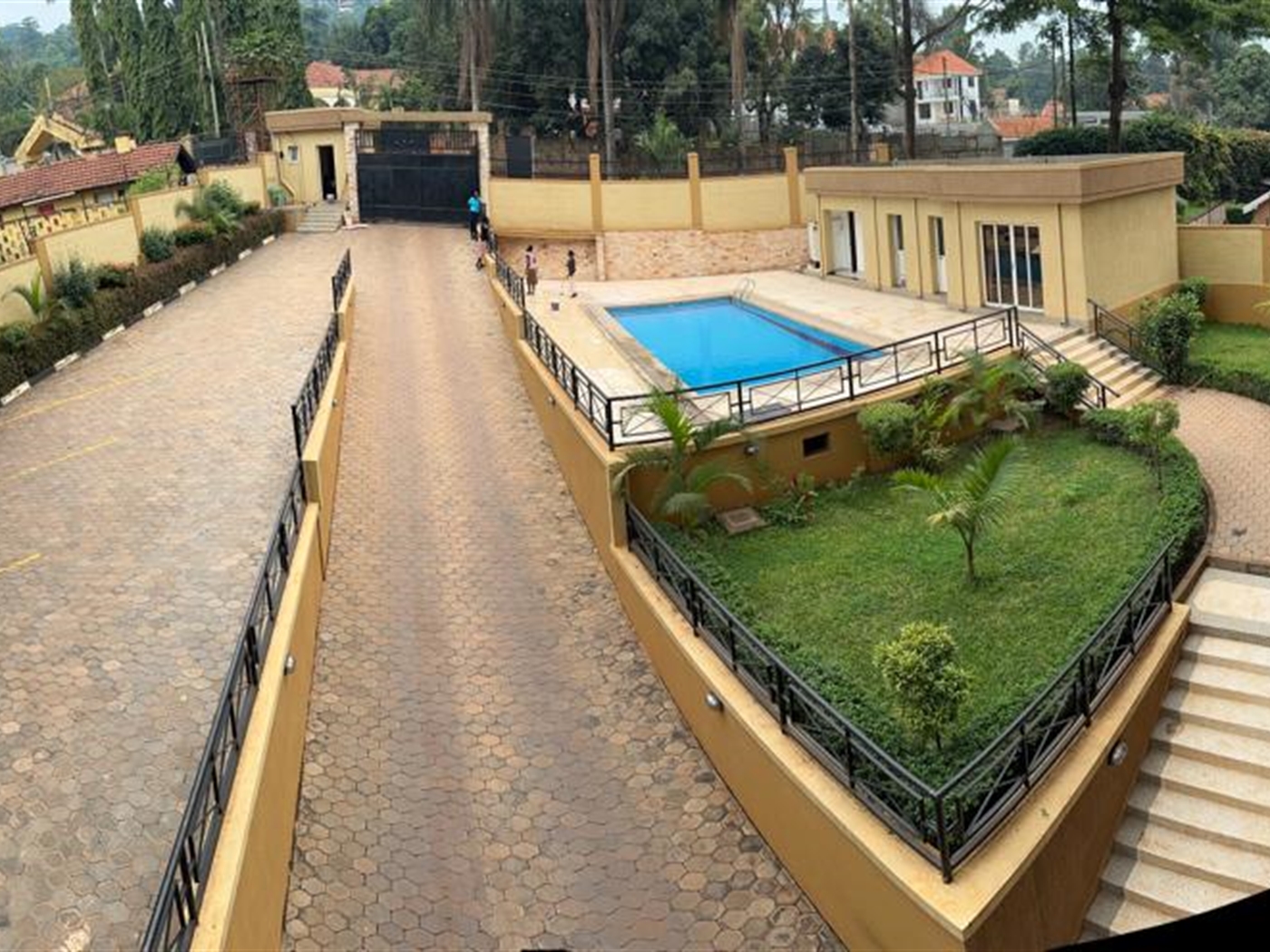 Apartment for sale in Bugoloobi Kampala