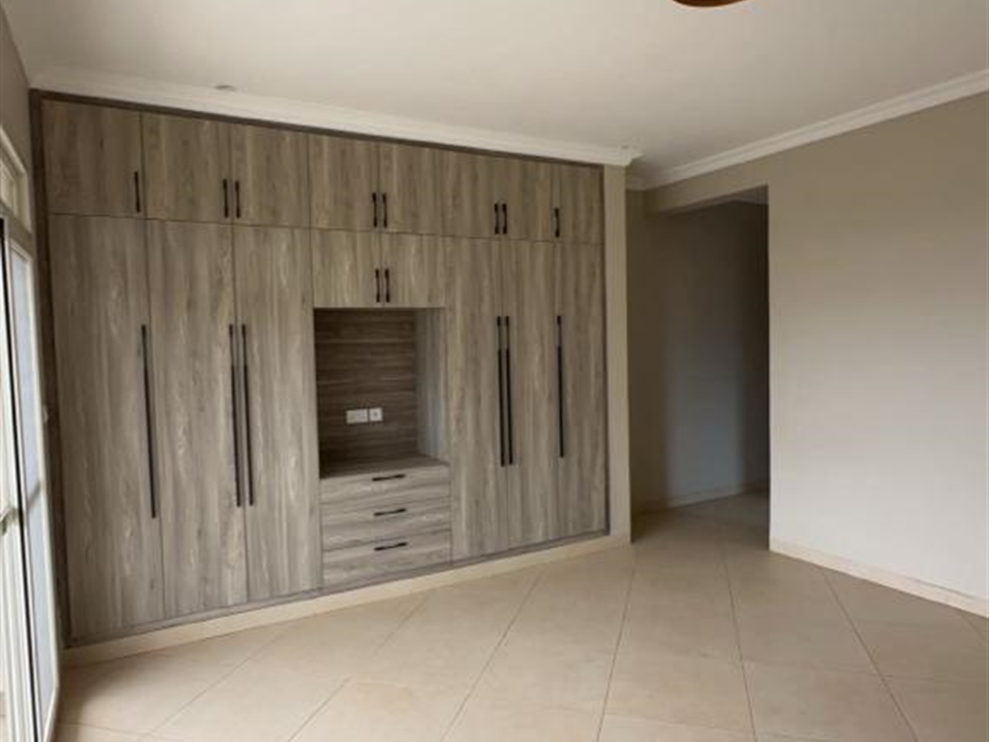 Apartment for sale in Bugoloobi Kampala