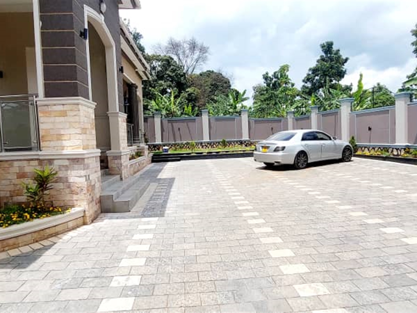 Bungalow for sale in Kira Wakiso