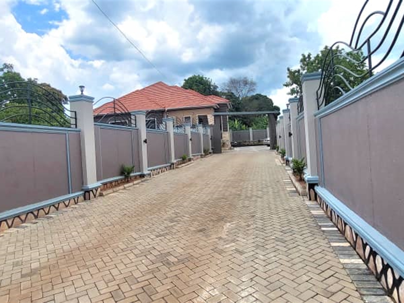 Bungalow for sale in Kira Wakiso