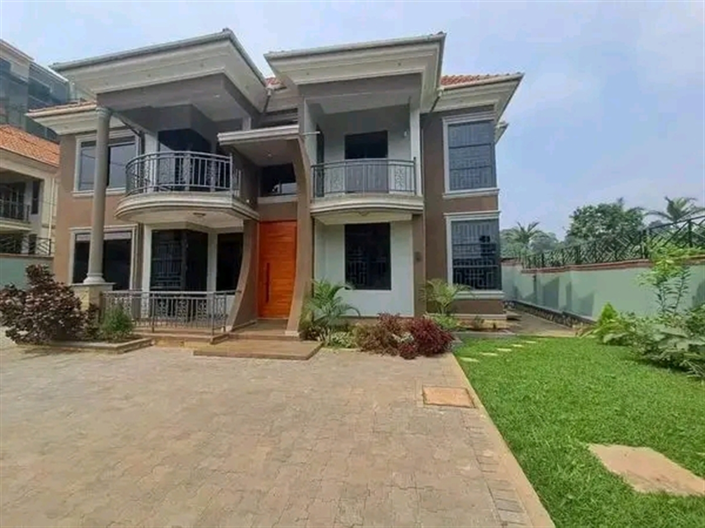 Villa for sale in Kyanja Kampala