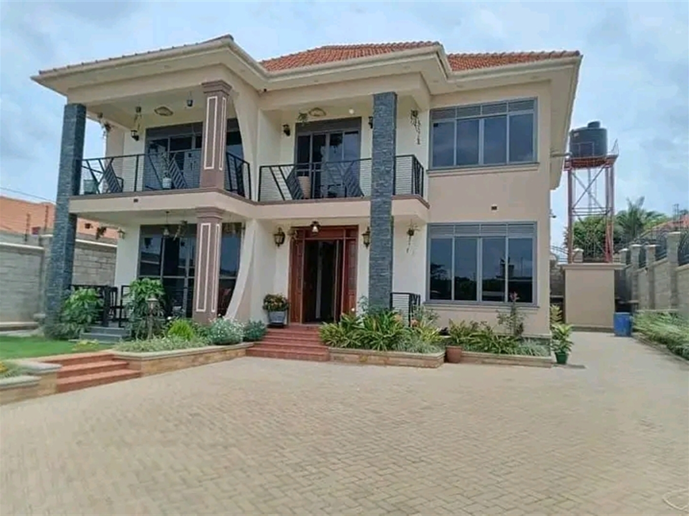 Villa for sale in Kyanja Wakiso