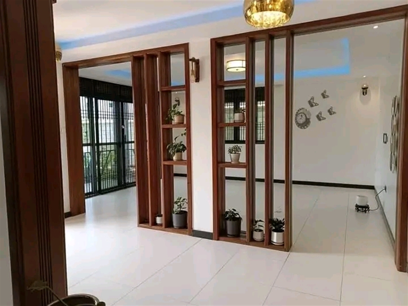 Villa for sale in Kyanja Wakiso