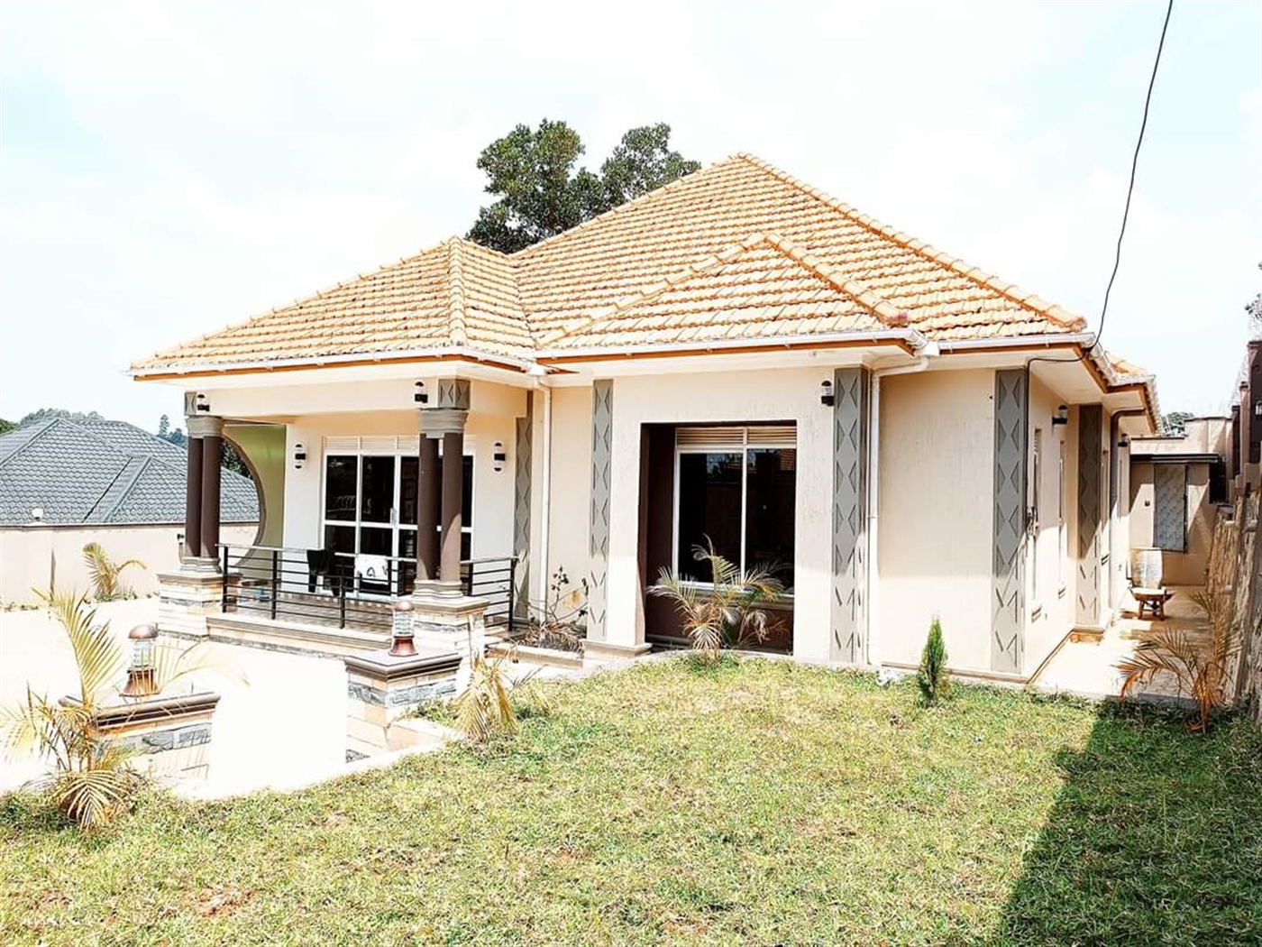 Bungalow for sale in Nakweelo Wakiso