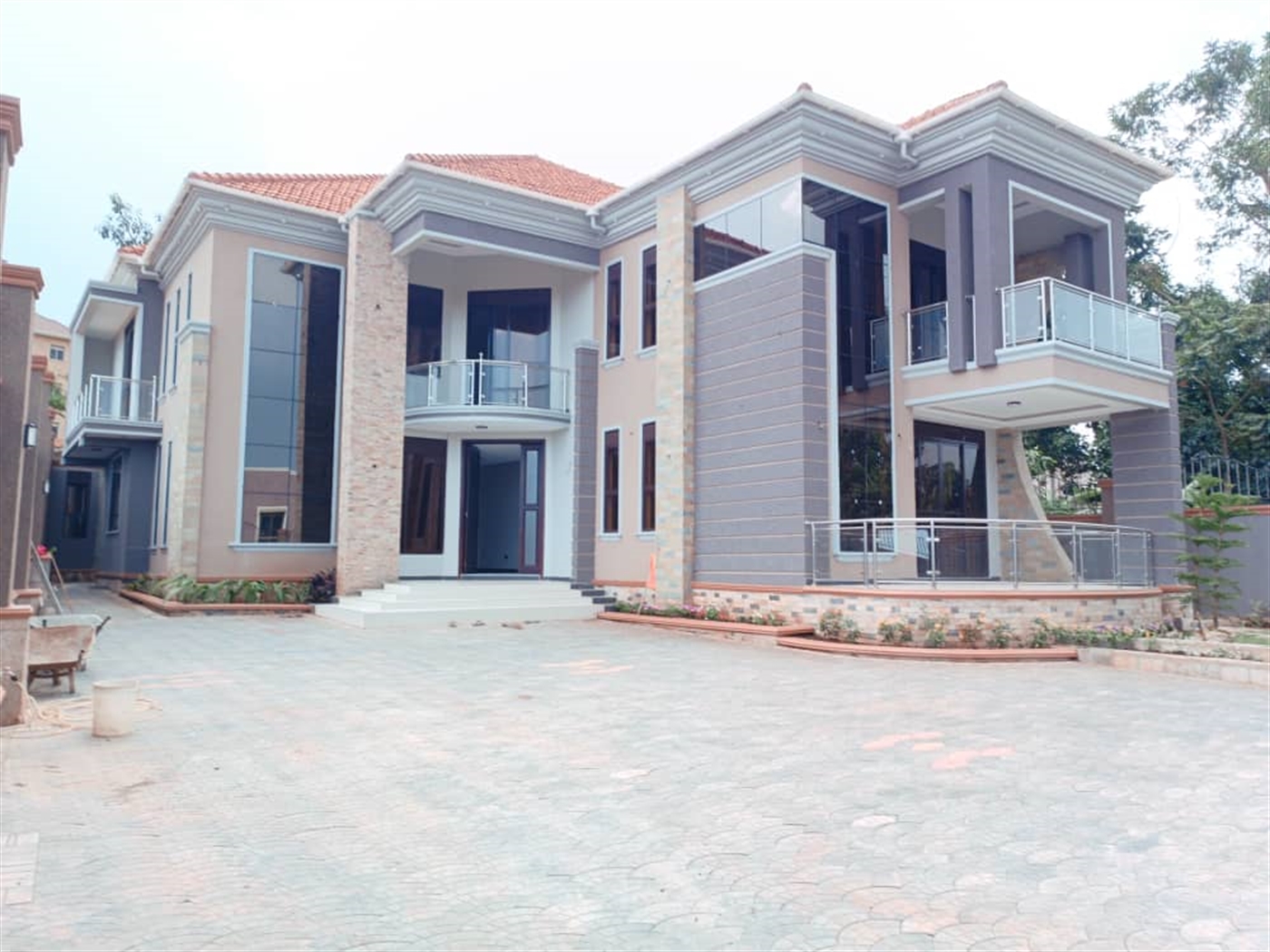 Villa for sale in Kira Wakiso