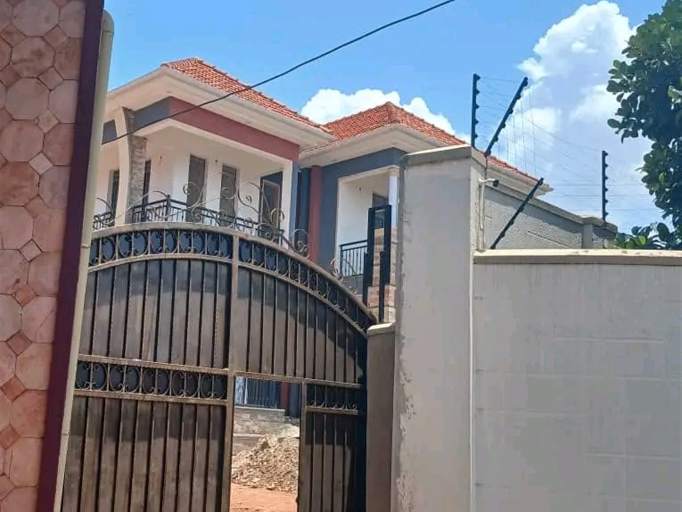 Villa for sale in Munyonyo Wakiso