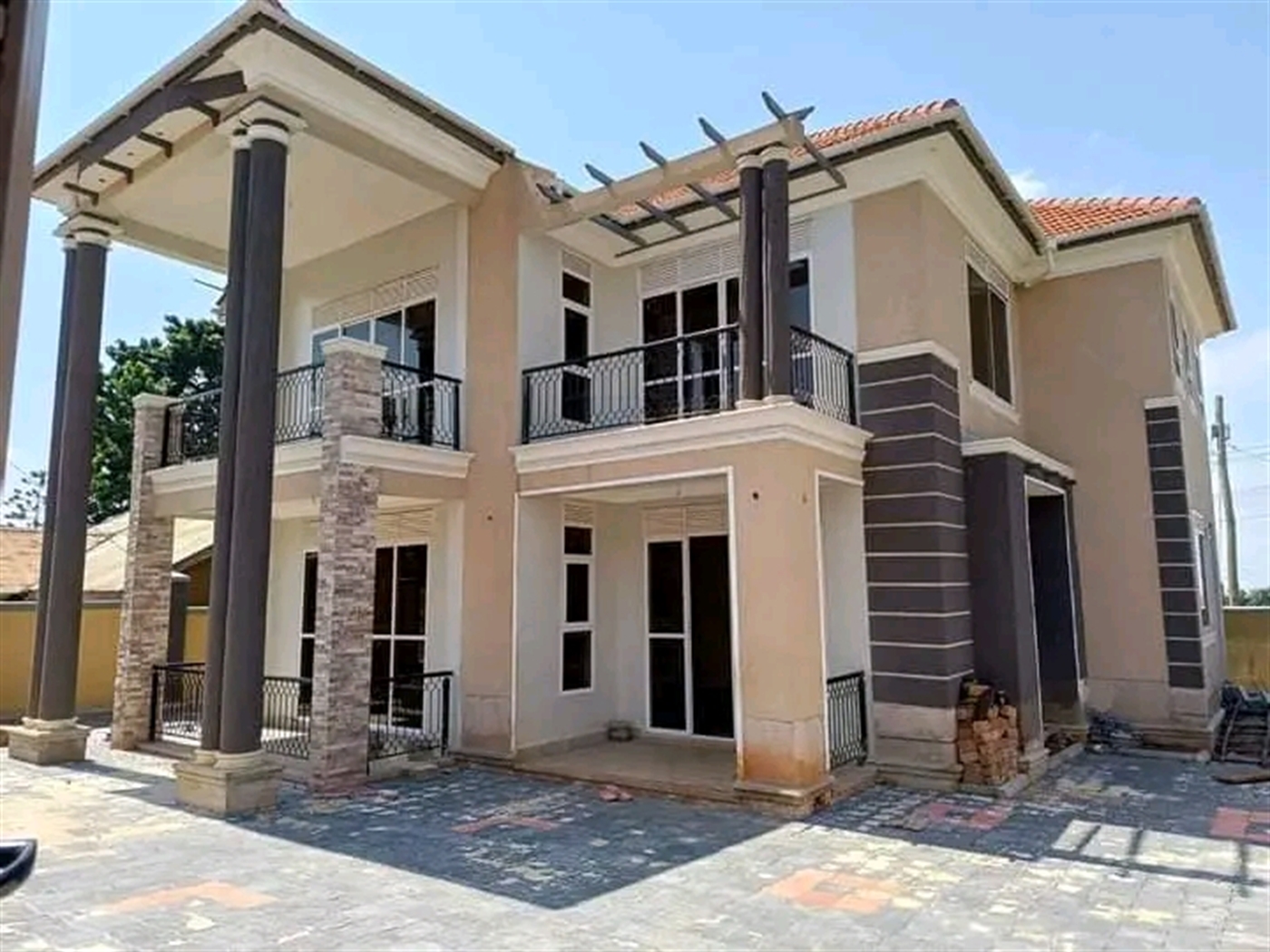 Villa for sale in Buziga Kampala