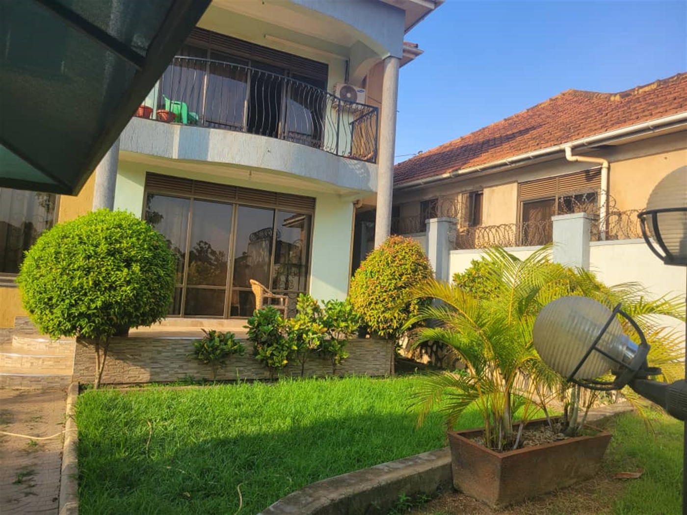 Villa for sale in Naalya Wakiso