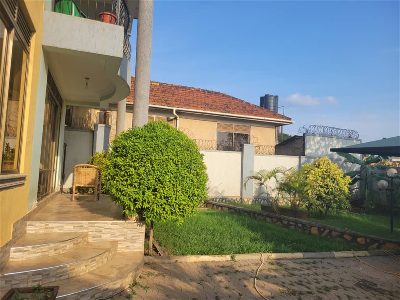 Villa for sale in Naalya Wakiso