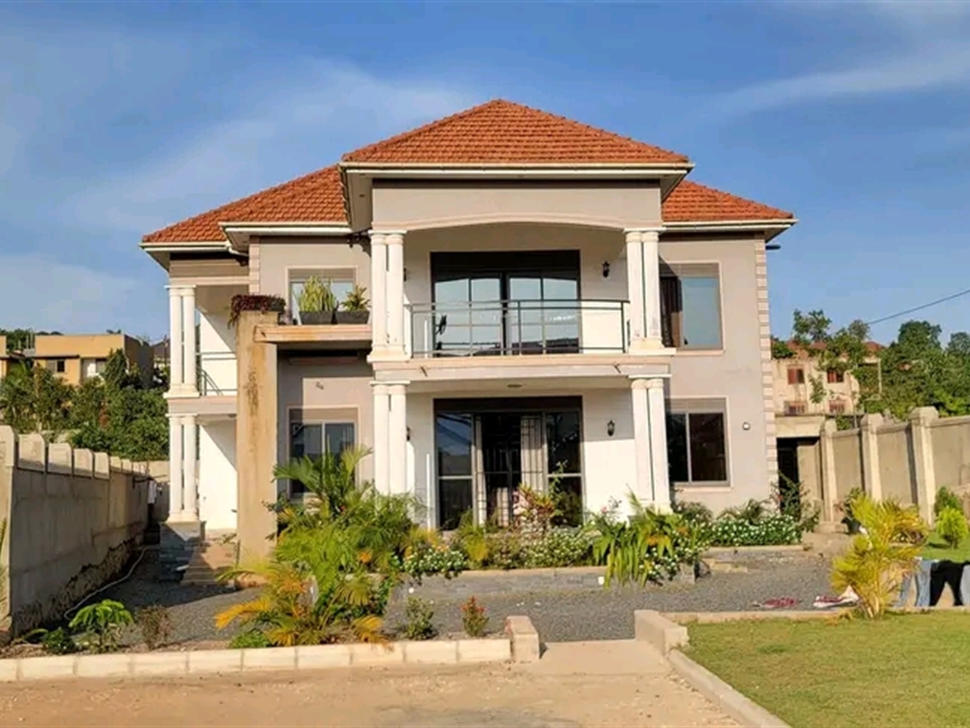 Villa for sale in Kira Wakiso