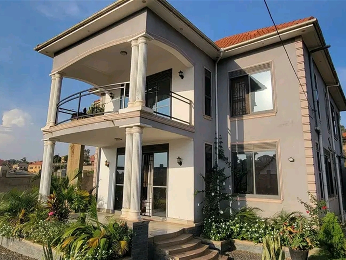 Villa for sale in Kira Wakiso