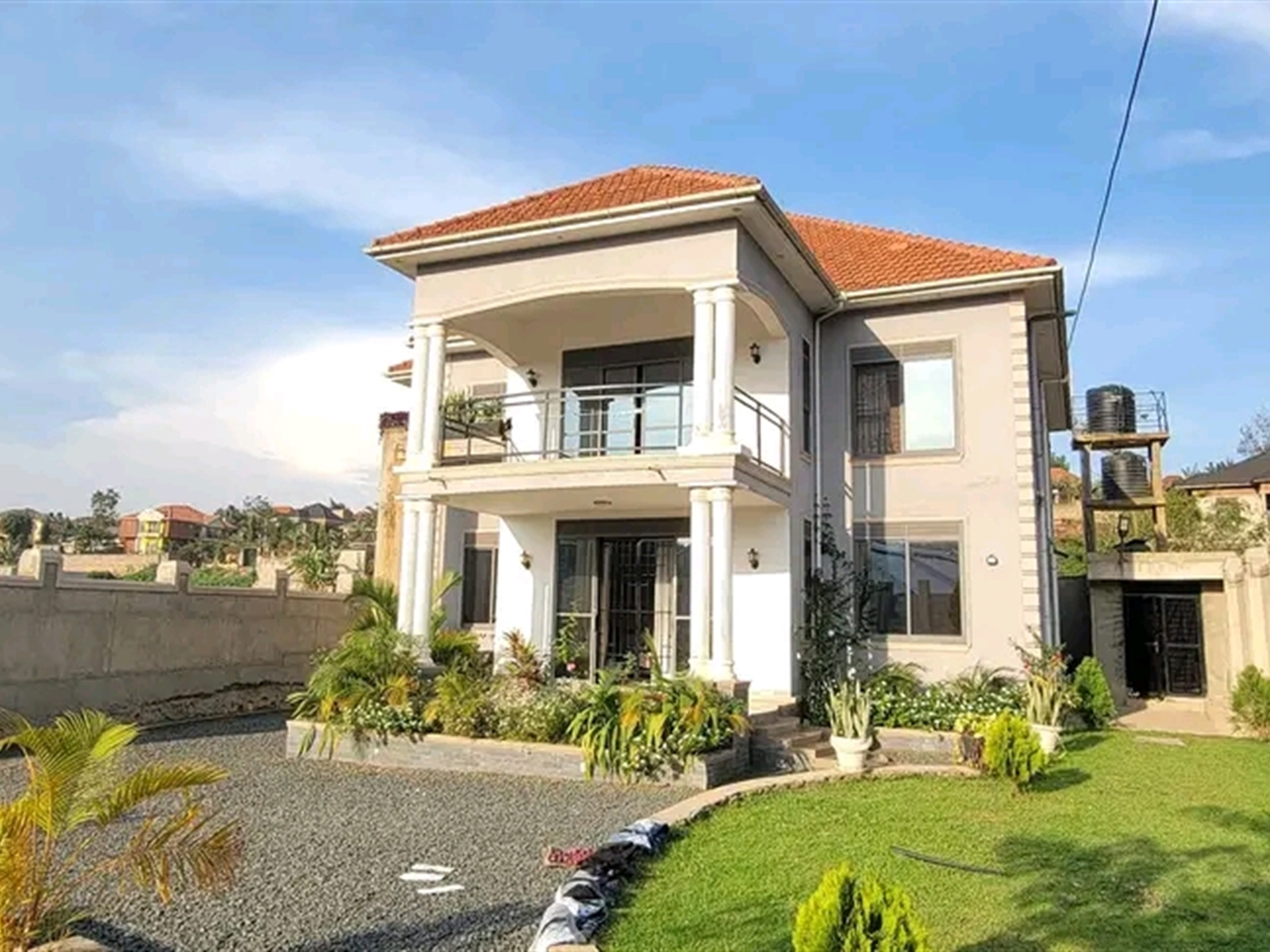 Villa for sale in Kira Wakiso